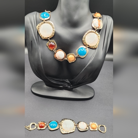 Multicolor Statement Necklace - Picture 5 of 5